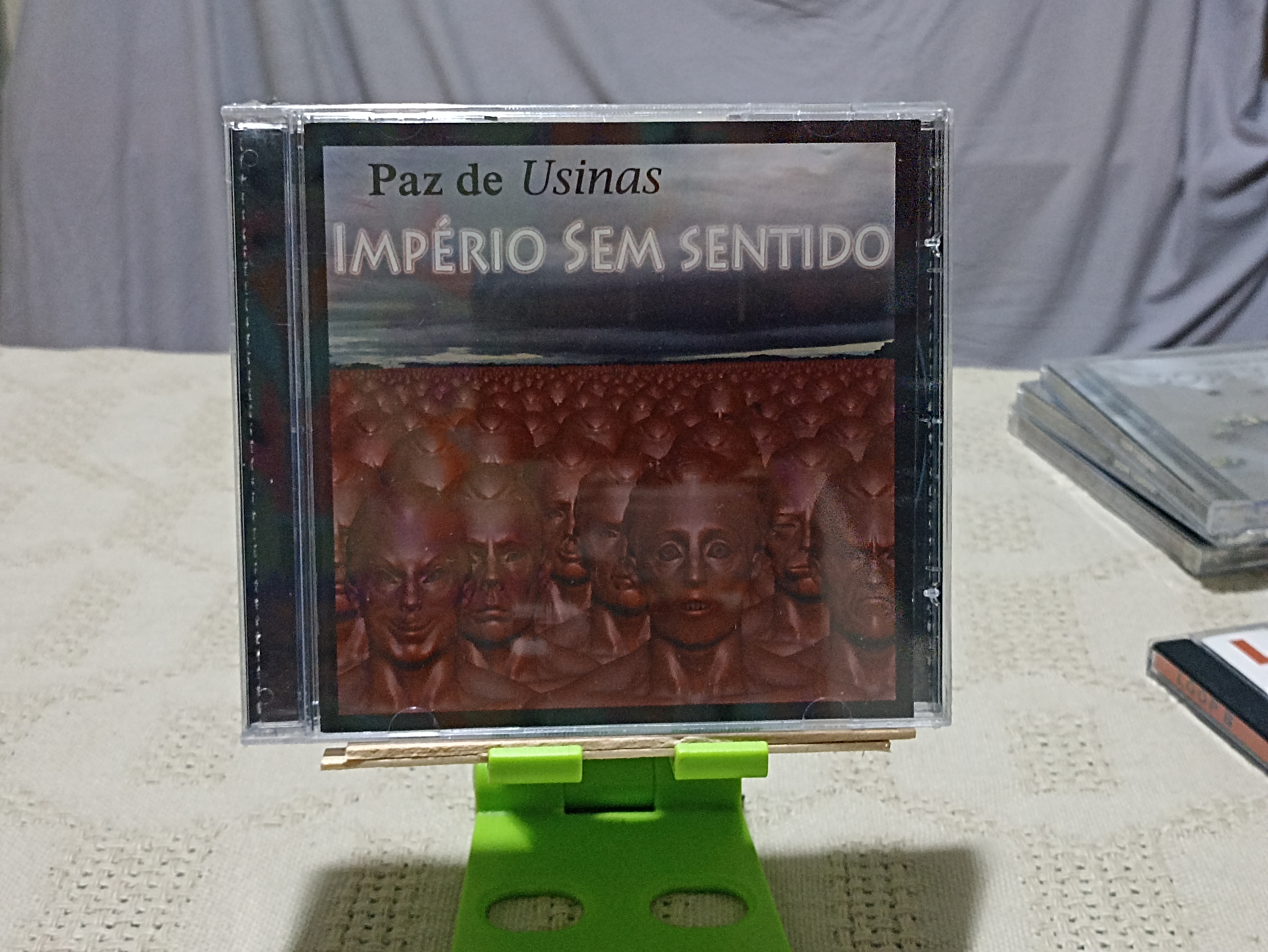 IMPÉRIO SEM SENTIDO